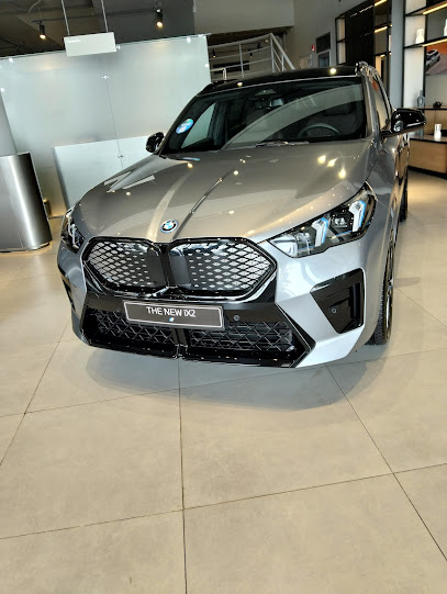 BMW Center Desert Road